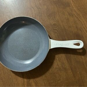 Le Creuset Gray and White Skillet